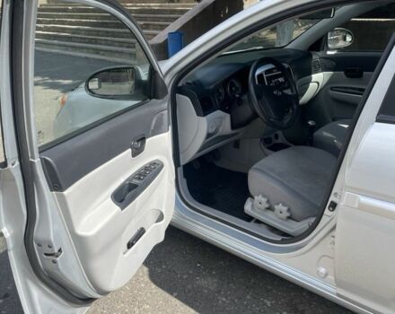 Сірий Хендай Акцент, об'ємом двигуна 1.6 л та пробігом 130 тис. км за 4500 $, фото 6 на Automoto.ua