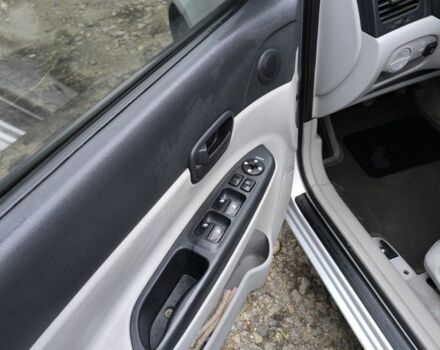 Серый Хендай Акцент, объемом двигателя 1.4 л и пробегом 120 тыс. км за 3600 $, фото 14 на Automoto.ua