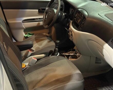 Серый Хендай Акцент, объемом двигателя 1.4 л и пробегом 203 тыс. км за 4990 $, фото 13 на Automoto.ua