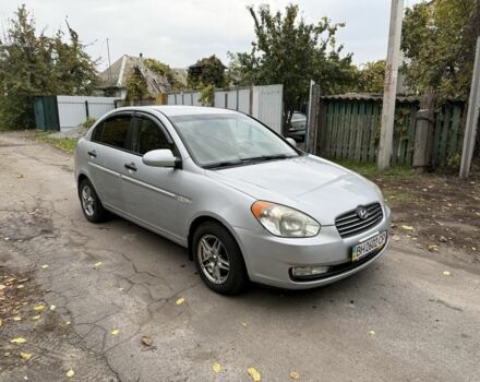 Серый Хендай Акцент, объемом двигателя 1.4 л и пробегом 200 тыс. км за 3500 $, фото 4 на Automoto.ua