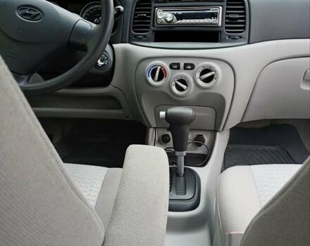 Серый Хендай Акцент, объемом двигателя 1.4 л и пробегом 73 тыс. км за 6600 $, фото 17 на Automoto.ua