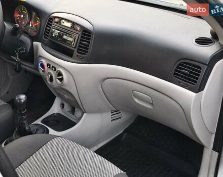 Сірий Хендай Акцент, об'ємом двигуна 1.4 л та пробігом 139 тис. км за 4500 $, фото 14 на Automoto.ua