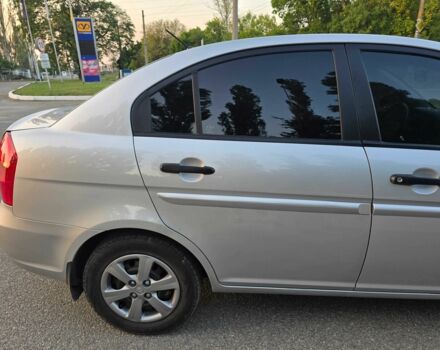 Сірий Хендай Акцент, об'ємом двигуна 1.4 л та пробігом 165 тис. км за 6649 $, фото 7 на Automoto.ua