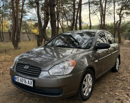 Сірий Хендай Акцент, об'ємом двигуна 1.4 л та пробігом 125 тис. км за 4800 $, фото 1 на Automoto.ua