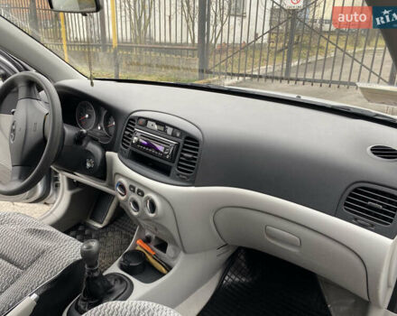 Серый Хендай Акцент, объемом двигателя 1.4 л и пробегом 5 тыс. км за 7500 $, фото 32 на Automoto.ua