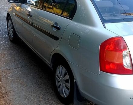 Сірий Хендай Акцент, об'ємом двигуна 1.4 л та пробігом 155 тис. км за 5600 $, фото 6 на Automoto.ua