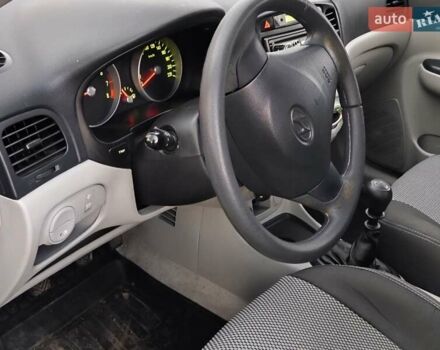 Сірий Хендай Акцент, об'ємом двигуна 1.4 л та пробігом 139 тис. км за 4500 $, фото 17 на Automoto.ua