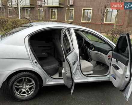 Сірий Хендай Акцент, об'ємом двигуна 1.4 л та пробігом 224 тис. км за 4400 $, фото 10 на Automoto.ua