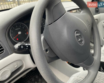 Серый Хендай Акцент, объемом двигателя 1.4 л и пробегом 5 тыс. км за 7500 $, фото 19 на Automoto.ua