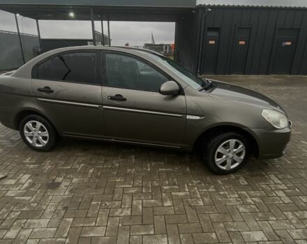 Серый Хендай Акцент, объемом двигателя 1.4 л и пробегом 344 тыс. км за 5000 $, фото 1 на Automoto.ua