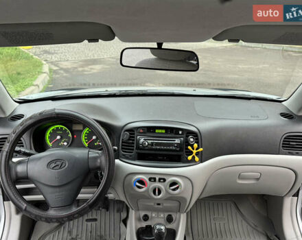 Сірий Хендай Акцент, об'ємом двигуна 1.4 л та пробігом 224 тис. км за 4400 $, фото 17 на Automoto.ua