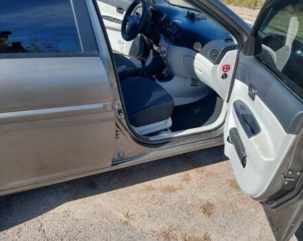 Сірий Хендай Акцент, об'ємом двигуна 1.4 л та пробігом 191 тис. км за 5350 $, фото 5 на Automoto.ua