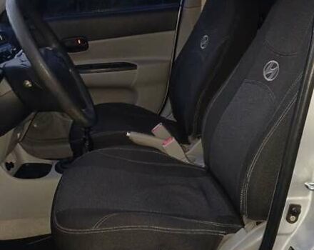 Сірий Хендай Акцент, об'ємом двигуна 1.4 л та пробігом 130 тис. км за 5500 $, фото 6 на Automoto.ua