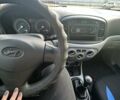 Сірий Хендай Акцент, об'ємом двигуна 1.4 л та пробігом 250 тис. км за 5400 $, фото 2 на Automoto.ua