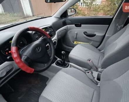 Сірий Хендай Акцент, об'ємом двигуна 1.4 л та пробігом 240 тис. км за 4400 $, фото 11 на Automoto.ua