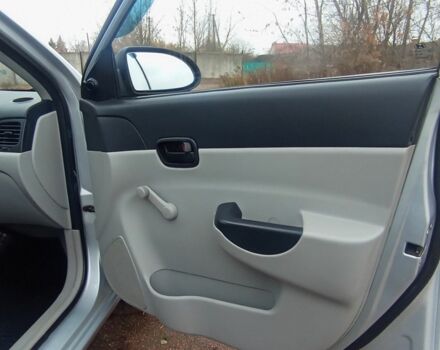 Сірий Хендай Акцент, об'ємом двигуна 1.4 л та пробігом 235 тис. км за 4800 $, фото 6 на Automoto.ua