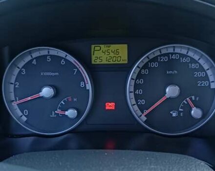 Сірий Хендай Акцент, об'ємом двигуна 1.6 л та пробігом 250 тис. км за 5000 $, фото 5 на Automoto.ua