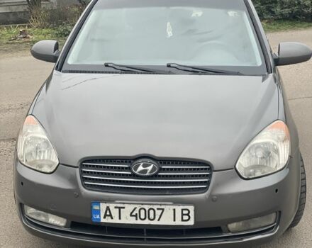 Серый Хендай Акцент, объемом двигателя 1.5 л и пробегом 270 тыс. км за 3699 $, фото 2 на Automoto.ua