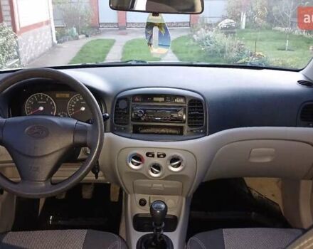 Сірий Хендай Акцент, об'ємом двигуна 1.4 л та пробігом 130 тис. км за 5500 $, фото 10 на Automoto.ua