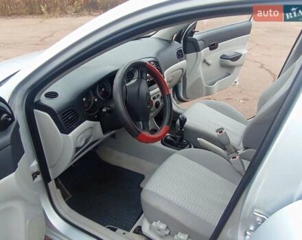 Сірий Хендай Акцент, об'ємом двигуна 1.4 л та пробігом 240 тис. км за 4800 $, фото 2 на Automoto.ua
