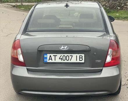 Серый Хендай Акцент, объемом двигателя 1.5 л и пробегом 270 тыс. км за 3699 $, фото 4 на Automoto.ua