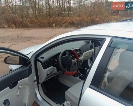 Сірий Хендай Акцент, об'ємом двигуна 1.4 л та пробігом 240 тис. км за 4800 $, фото 8 на Automoto.ua