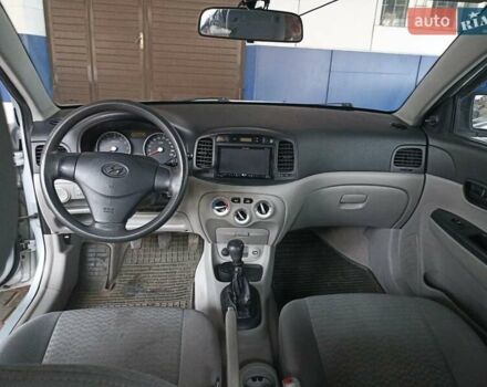 Серый Хендай Акцент, объемом двигателя 1.4 л и пробегом 140 тыс. км за 4999 $, фото 20 на Automoto.ua