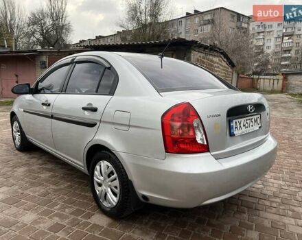 Серый Хендай Акцент, объемом двигателя 1.4 л и пробегом 114 тыс. км за 4850 $, фото 3 на Automoto.ua
