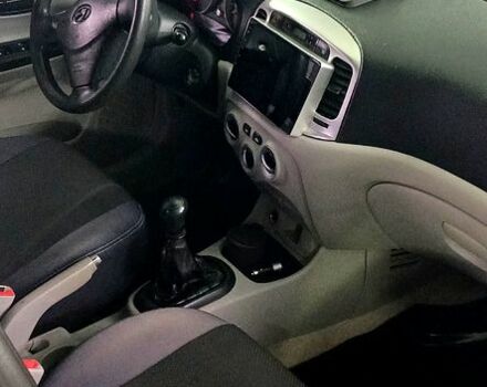 Серый Хендай Акцент, объемом двигателя 1.4 л и пробегом 113 тыс. км за 4600 $, фото 9 на Automoto.ua