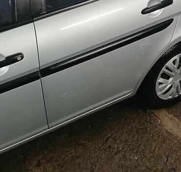 Серый Хендай Акцент, объемом двигателя 1.4 л и пробегом 113 тыс. км за 4600 $, фото 5 на Automoto.ua