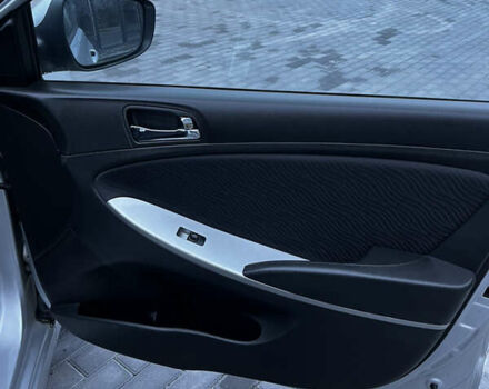 Серый Хендай Акцент, объемом двигателя 1.4 л и пробегом 79 тыс. км за 8100 $, фото 22 на Automoto.ua