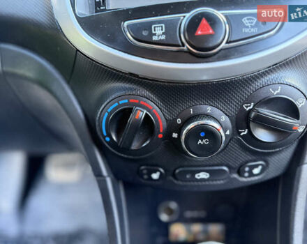 Серый Хендай Акцент, объемом двигателя 1.6 л и пробегом 138 тыс. км за 7900 $, фото 26 на Automoto.ua