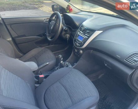 Сірий Хендай Акцент, об'ємом двигуна 1.59 л та пробігом 253 тис. км за 7500 $, фото 6 на Automoto.ua