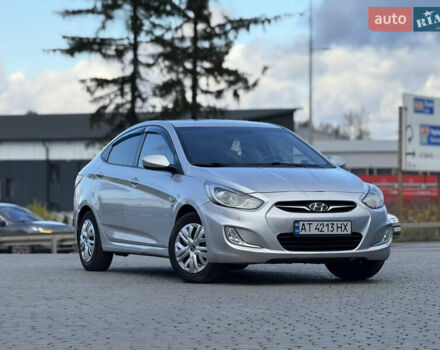 Серый Хендай Акцент, объемом двигателя 1.6 л и пробегом 138 тыс. км за 7900 $, фото 2 на Automoto.ua