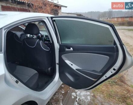 Серый Хендай Акцент, объемом двигателя 1.4 л и пробегом 177 тыс. км за 6100 $, фото 19 на Automoto.ua