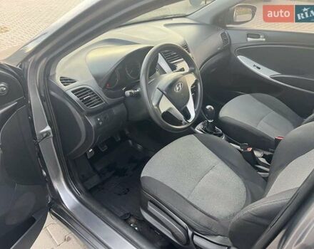 Сірий Хендай Акцент, об'ємом двигуна 1.4 л та пробігом 200 тис. км за 5700 $, фото 7 на Automoto.ua