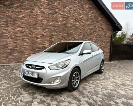 Серый Хендай Акцент, объемом двигателя 1.6 л и пробегом 186 тыс. км за 7900 $, фото 2 на Automoto.ua