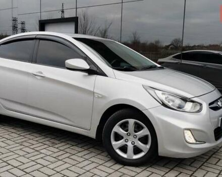 Серый Хендай Акцент, объемом двигателя 1.4 л и пробегом 175 тыс. км за 7500 $, фото 3 на Automoto.ua