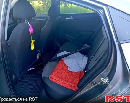 Сірий Хендай Акцент, об'ємом двигуна 1.4 л та пробігом 173 тис. км за 6300 $, фото 6 на Automoto.ua