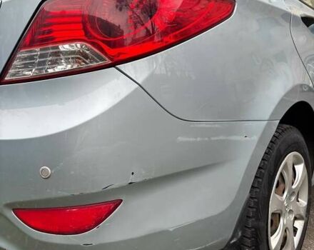 Серый Хендай Акцент, объемом двигателя 1.4 л и пробегом 140 тыс. км за 6800 $, фото 10 на Automoto.ua