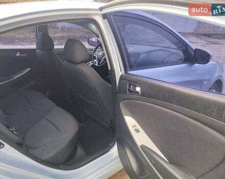 Серый Хендай Акцент, объемом двигателя 1.6 л и пробегом 267 тыс. км за 6500 $, фото 20 на Automoto.ua