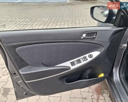 Серый Хендай Акцент, объемом двигателя 1.6 л и пробегом 109 тыс. км за 6700 $, фото 7 на Automoto.ua