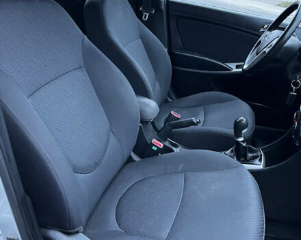 Серый Хендай Акцент, объемом двигателя 1.4 л и пробегом 79 тыс. км за 8100 $, фото 23 на Automoto.ua