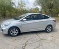 Серый Хендай Акцент, объемом двигателя 1.4 л и пробегом 200 тыс. км за 7300 $, фото 4 на Automoto.ua