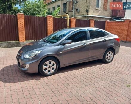 Сірий Хендай Акцент, об'ємом двигуна 1.4 л та пробігом 236 тис. км за 6750 $, фото 3 на Automoto.ua