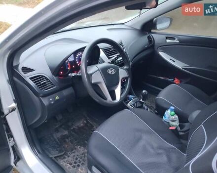 Серый Хендай Акцент, объемом двигателя 1.4 л и пробегом 177 тыс. км за 6100 $, фото 14 на Automoto.ua