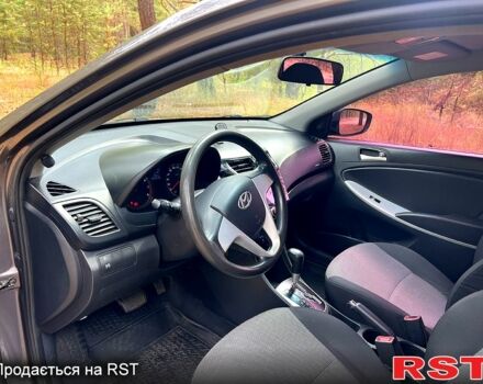 Сірий Хендай Акцент, об'ємом двигуна 1.4 л та пробігом 202 тис. км за 6500 $, фото 4 на Automoto.ua