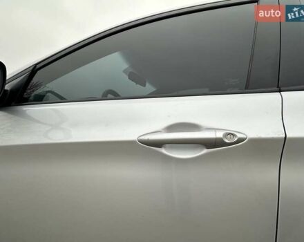 Серый Хендай Акцент, объемом двигателя 1.4 л и пробегом 180 тыс. км за 8100 $, фото 16 на Automoto.ua