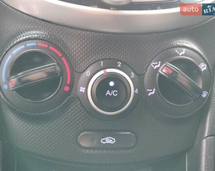 Серый Хендай Акцент, объемом двигателя 1.4 л и пробегом 175 тыс. км за 7500 $, фото 37 на Automoto.ua