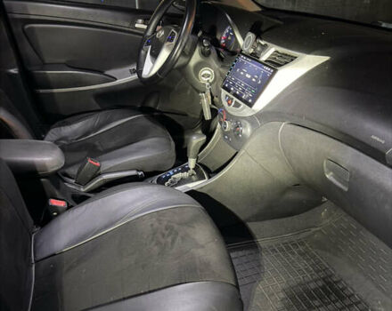 Сірий Хендай Акцент, об'ємом двигуна 1.4 л та пробігом 197 тис. км за 5500 $, фото 23 на Automoto.ua